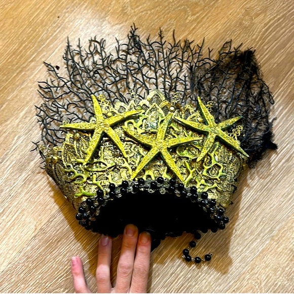Mermaid Gold Crown Seashell Starfish Headpiece Costume o/s - Picture 1 of 3